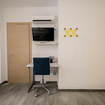 5 Terre Konukevi
